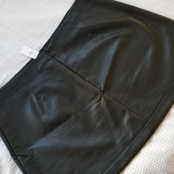NWT Gap Faux Leather Mini Skirt - Picture 6 of 8